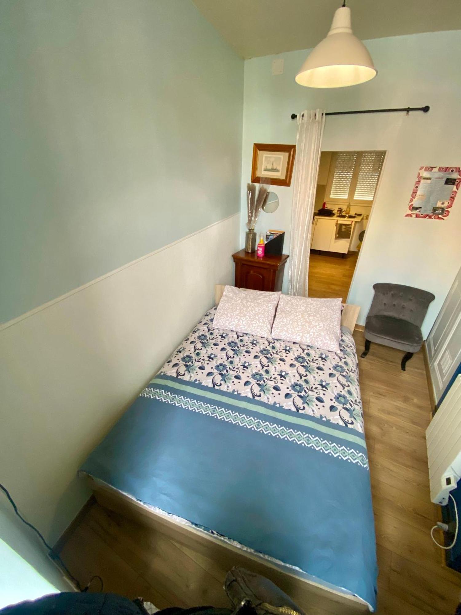 Sympathique Logement En Rez-De-Chausse, De 21M 2 ボーヴェ エクステリア 写真